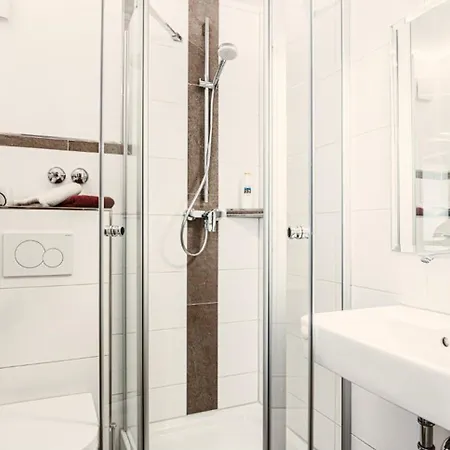 Jakob Hotel 3*